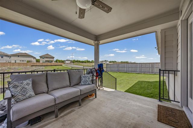 627 Biscayne Bay BND, Kyle, TX 78640