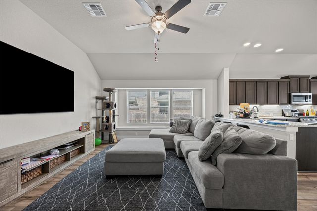 627 Biscayne Bay BND, Kyle, TX 78640
