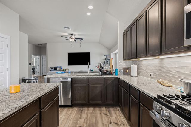 627 Biscayne Bay BND, Kyle, TX 78640
