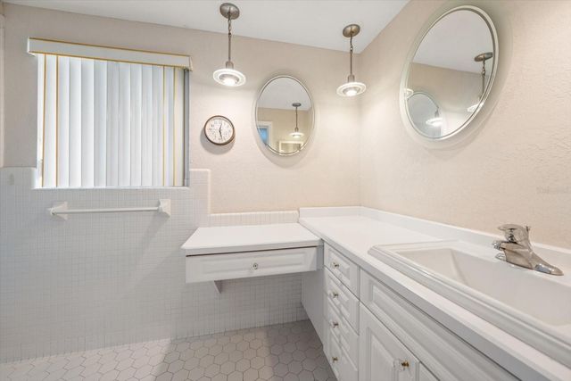 230 GARDEN CIRCLE, Belleair, FL 33756