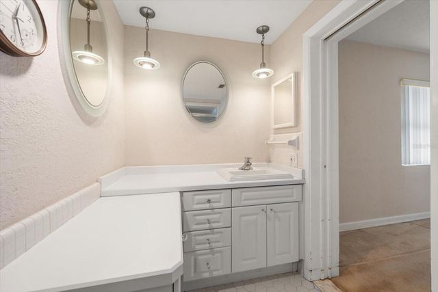 230 GARDEN CIRCLE, Belleair, FL 33756