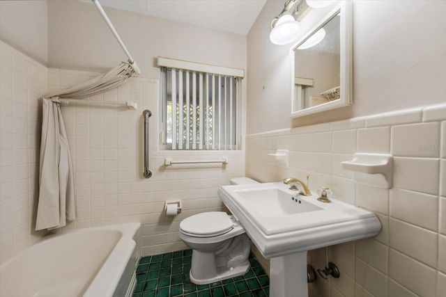 230 GARDEN CIRCLE, Belleair, FL 33756