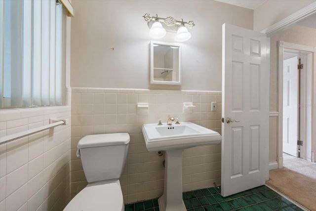 230 GARDEN CIRCLE, Belleair, FL 33756