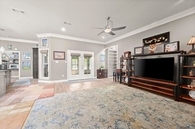 29550 Horseshoe Rd, Independence, LA 70443