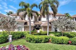 8755 Coastline CT 202, Naples, FL 34120