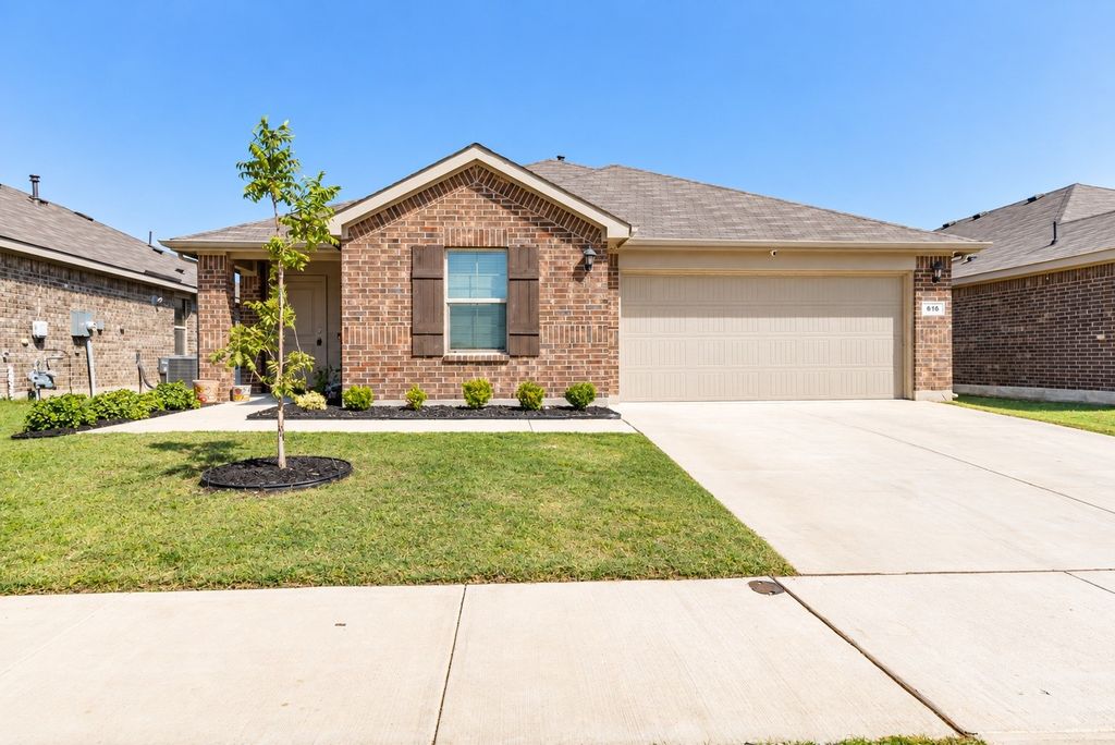 616 Sand Point Drive, Fort Worth, TX 76131 — exterior