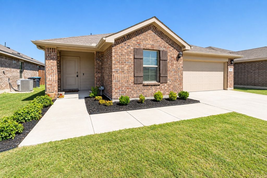 616 Sand Point Drive, Fort Worth, TX 76131 — photo 2