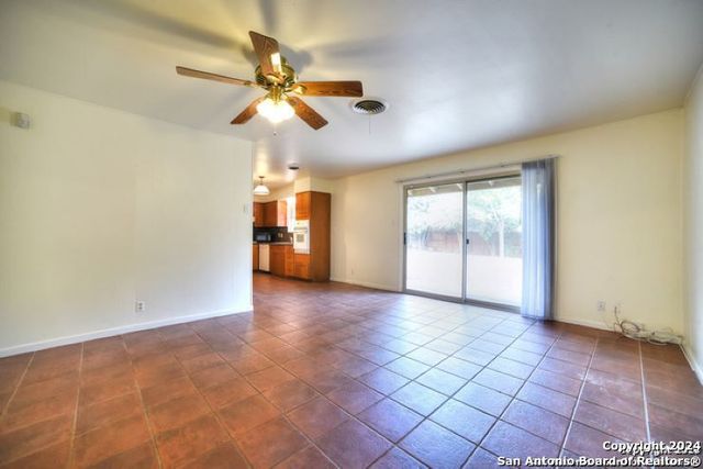 3223 OAKLEAF DR, San Antonio, TX 78209