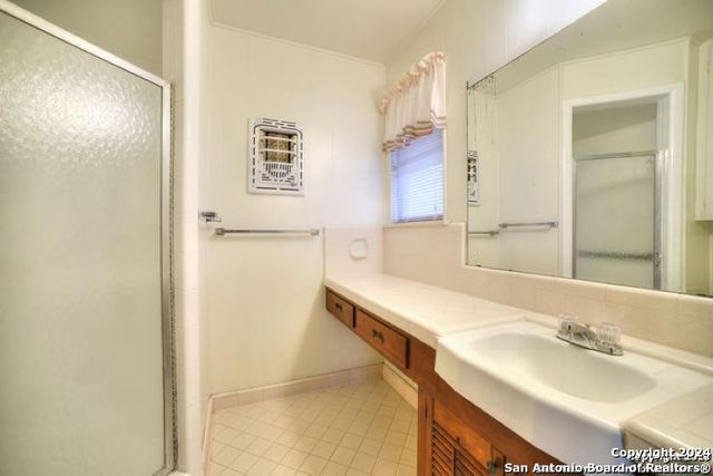 3223 OAKLEAF DR, San Antonio, TX 78209