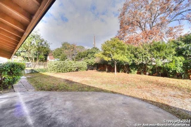 3223 OAKLEAF DR, San Antonio, TX 78209