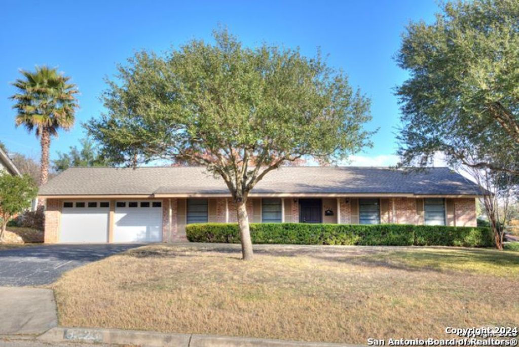 3223 OAKLEAF DR, San Antonio, TX 78209