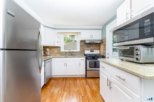 40 Overlook Road, South Windsor, CT 06074