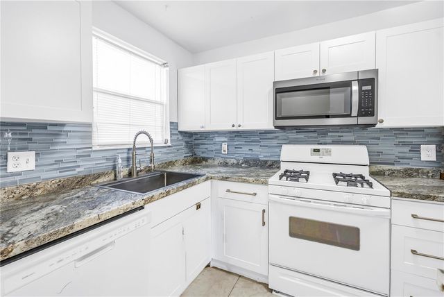 5750 80TH STREET N D107, St Petersburg, FL 33709