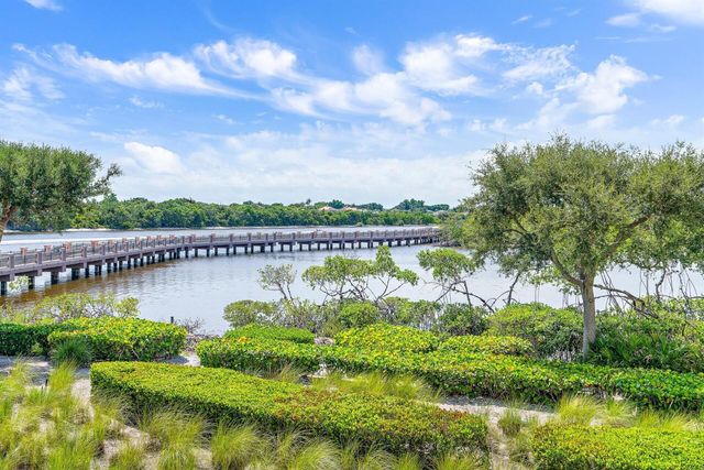 126 Tierra Lane 4, Jupiter, FL 33477