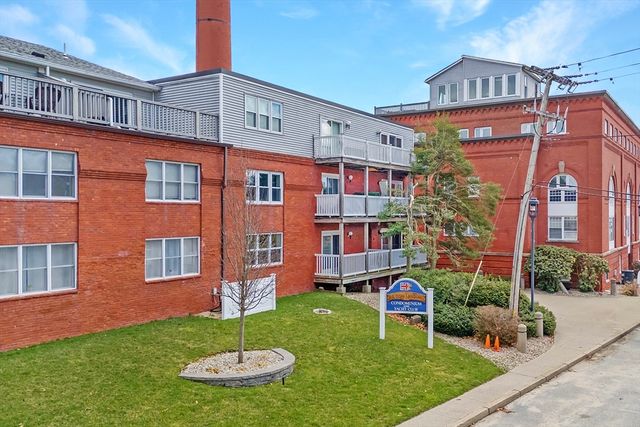 45 Main St 217, Wareham, MA 02571