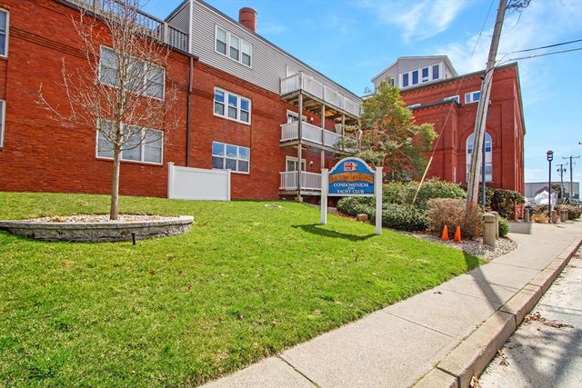 45 Main St 217, Wareham, MA 02571