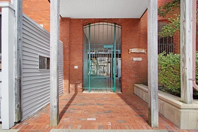 45 Main St 217, Wareham, MA 02571