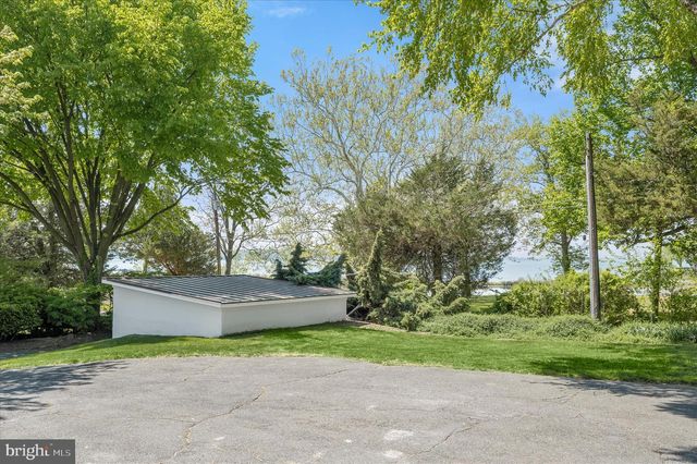 817 BROADWATER WAY, Gibson Island, MD 21056