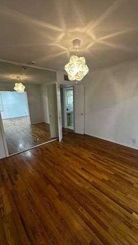 5034 N Hall Street, Dallas, TX 75235
