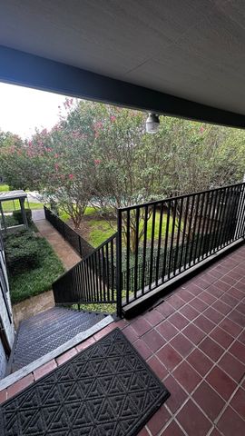 5034 N Hall Street, Dallas, TX 75235