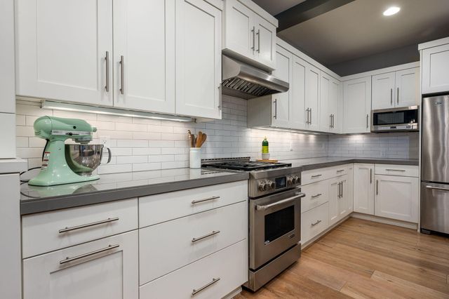 20382 Penhollow Lane, Bend, OR 97702