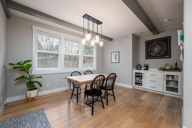 20382 Penhollow Lane, Bend, OR 97702