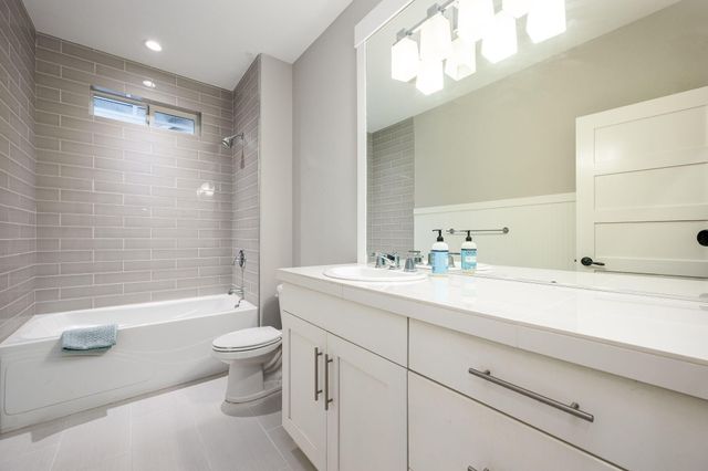 20382 Penhollow Lane, Bend, OR 97702