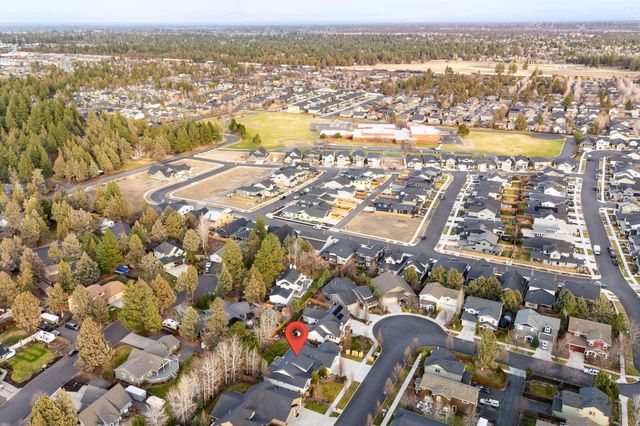 20382 Penhollow Lane, Bend, OR 97702