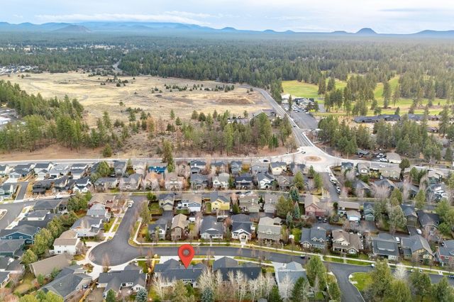20382 Penhollow Lane, Bend, OR 97702