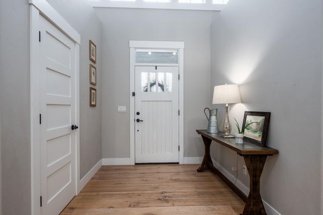 20382 Penhollow Lane, Bend, OR 97702