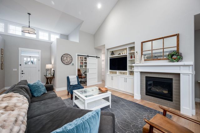 20382 Penhollow Lane, Bend, OR 97702