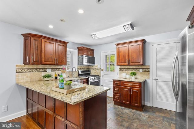 112 ROLLING RD, Bala Cynwyd, PA 19004