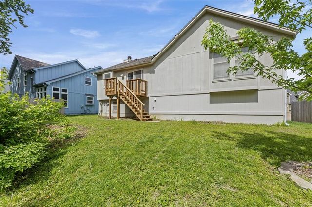 6409 Chouteau Street, Shawnee, KS 66226