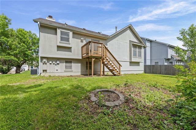 6409 Chouteau Street, Shawnee, KS 66226