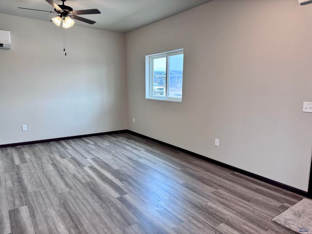 5618 BRIDGE DR, Rapid City, SD 57703