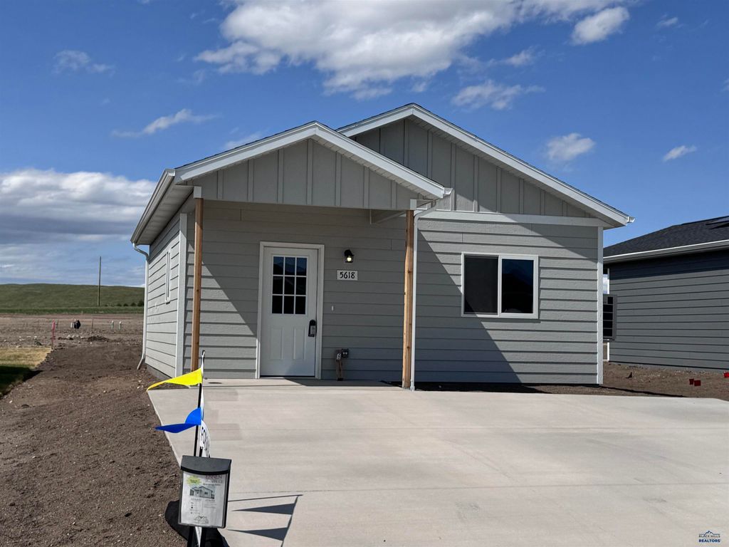 5618 BRIDGE DR, Rapid City, SD 57703