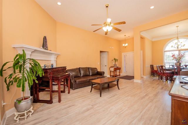 644 Trails End Circle, Bonaire, GA 31005