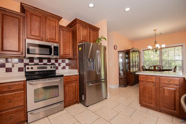 644 Trails End Circle, Bonaire, GA 31005