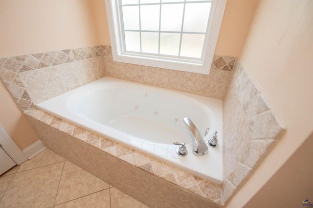 644 Trails End Circle, Bonaire, GA 31005