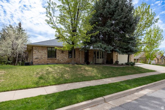 2612 E ANTELOPE DR, Layton, UT 84040