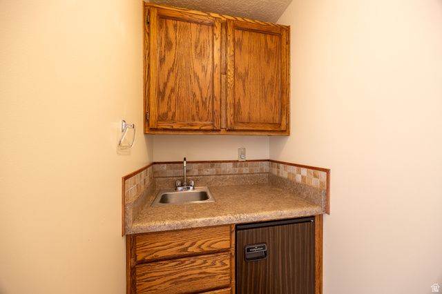 2612 E ANTELOPE DR, Layton, UT 84040