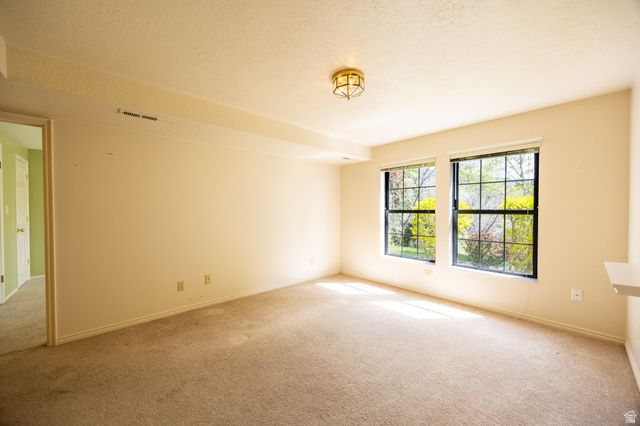 2612 E ANTELOPE DR, Layton, UT 84040