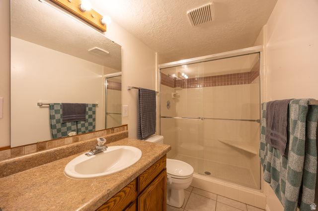 2612 E ANTELOPE DR, Layton, UT 84040