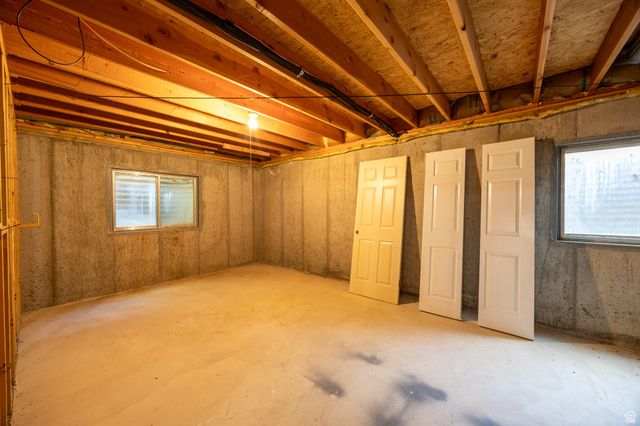2612 E ANTELOPE DR, Layton, UT 84040