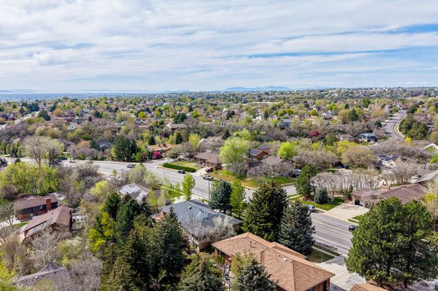 2612 E ANTELOPE DR, Layton, UT 84040