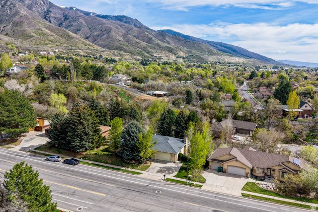 2612 E ANTELOPE DR, Layton, UT 84040