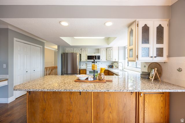 2612 E ANTELOPE DR, Layton, UT 84040