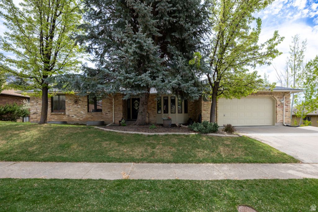 2612 E ANTELOPE DR, Layton, UT 84040