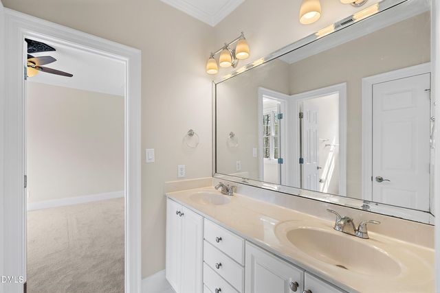 1525 Eglantyne Court, Raleigh, NC 27613