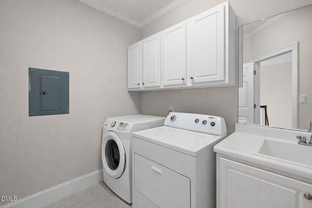 1525 Eglantyne Court, Raleigh, NC 27613